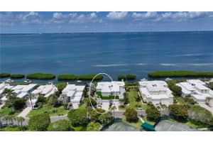 3464 MISTLETOE LANE, LONGBOAT KEY, FL 34228 Sold 12/20/24