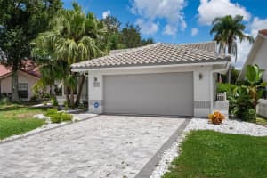 5933 SAN MICHELLE DRIVE, SARASOTA, FL 34243 Sold 03/28/25