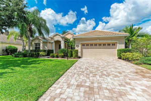 7018 HONEYSUCKLE TRAIL, LAKEWOOD RANCH, FL 34202 Sold 11/07/24