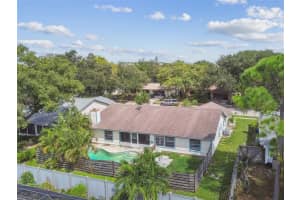 2446 BURR OAK COURT, SARASOTA, FL 34232 Sold 02/03/25