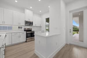 556 FALLBROOK DRIVE, VENICE, FL 34292 Sold 01/21/25