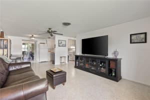 6216 PAULINE AVENUE, SARASOTA, FL 34231 Sold 01/07/25