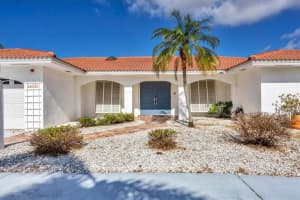 1847 SOUTHPOINTE DRIVE, SARASOTA, FL 34231 Sold 01/17/25