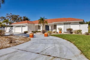 1847 SOUTHPOINTE DRIVE, SARASOTA, FL 34231 Sold 01/17/25