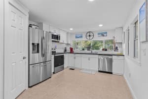 5531 SIR WALTER WAY, NORTH FORT MYERS, FL 33917 Sold 03/25/25