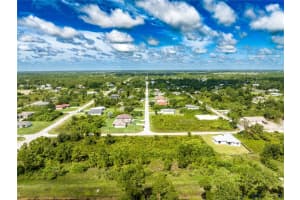 433 LONG AVENUE, LEHIGH ACRES, FL 33974 - MLS#MFRA4625995