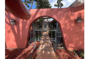 4033 MAVERICK AVENUE, SARASOTA, FL 34233 Sold 12/24/24