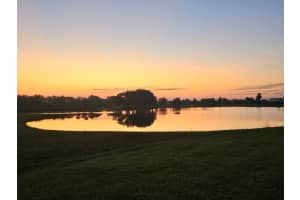 4233 POND BROOK COURT, LAKEWOOD RANCH, FL 34211 - MLS#MFRA4626106