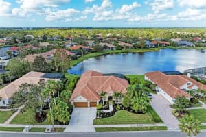 8019 ROYAL BIRKDALE CIRCLE, LAKEWOOD RANCH, FL 34202 Sold 05/14/25