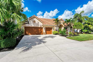 8019 ROYAL BIRKDALE CIRCLE, LAKEWOOD RANCH, FL 34202 Sold 05/14/25