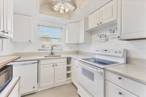 2911 SWIFTON DRIVE, SARASOTA, FL 34231 Sold 01/17/25