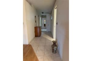 3211 GIFFORD LANE, SARASOTA, FL 34239 Sold 04/10/25