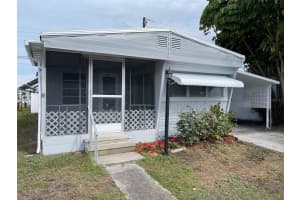 1107 50TH AVENUE, BRADENTON, FL 34207 Sold 03/28/25