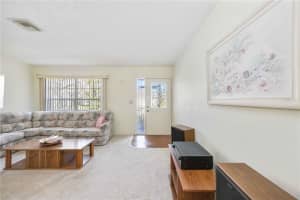 3975 OAKHURST BOULEVARD, SARASOTA, FL 34233 Sold 02/26/25