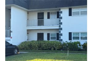 102 46TH AVENUE TERRACE, BRADENTON, FL 34207 Sold 12/06/24