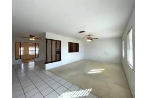 2809 TAUNTON DRIVE, BRADENTON, FL 34205 Sold 05/01/25