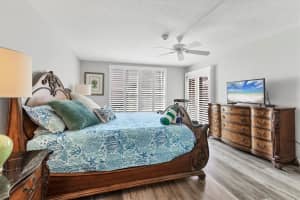 6480 MIDNIGHT PASS ROAD, SARASOTA, FL 34242 - MLS#MFRA4626558