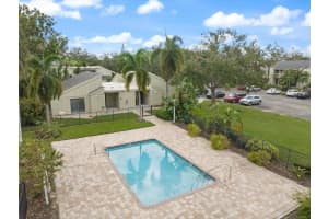 2212 BAHIA VISTA STREET, SARASOTA, FL 34239 Sold 03/31/25