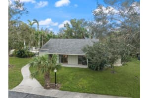 2212 BAHIA VISTA STREET, SARASOTA, FL 34239 Sold 03/31/25