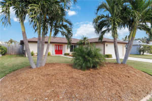 2205 PINEHURST STREET, SARASOTA, FL 34231 Sold 01/28/25