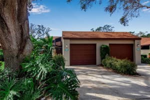 2910 OAK LANE, BRADENTON, FL 34209 Sold 04/11/25