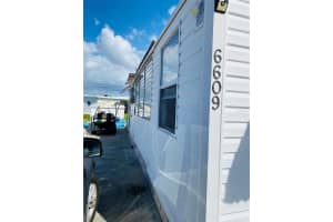 6609 CALIFORNIA STREET, BRADENTON, FL 34207 Sold 12/09/24