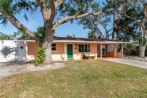 1841 Buccaneer Dr, SARASOTA