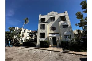 210 17TH STREET, BRADENTON, FL 34205 Sold 01/03/25