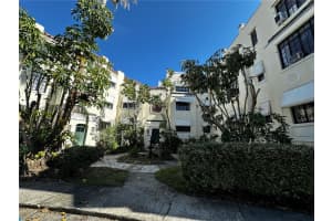 210 17TH STREET, BRADENTON, FL 34205 Sold 01/03/25