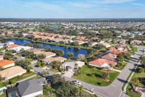 2921 SEASONS BOULEVARD, SARASOTA, FL 34240 - MLS#MFRA4626853