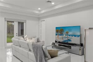 5067 EVERGLADES BOULEVARD, NAPLES, FL 34120 Sold 01/13/25