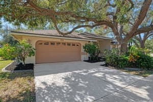 3391 CRYSTAL LAKES COURT, SARASOTA, FL 34235 Sold 02/06/25