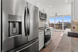 1055 BEACH ROAD, SARASOTA, FL 34242 Sold 10/03/25