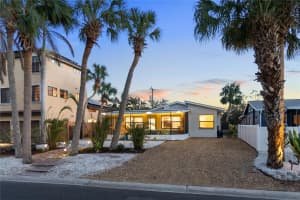 684 TREASUR BOAT WAY, SARASOTA, FL 34242 Sold 12/09/24