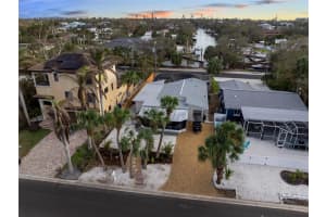 684 TREASUR BOAT WAY, SARASOTA, FL 34242 Sold 12/09/24