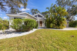 1755 OAK LAKES DRIVE, SARASOTA, FL 34232 Sold 04/10/25