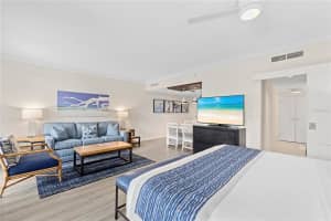 230 SANDS POINT ROAD, LONGBOAT KEY, FL 34228 Sold 12/23/24