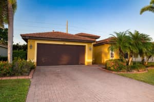 6935 74TH STREET CIRCLE, BRADENTON, FL 34203 Sold 07/22/25