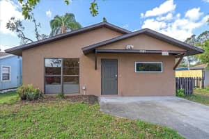 4418 ATLANTIC AVENUE, SARASOTA, FL 34233 Sold 02/14/25