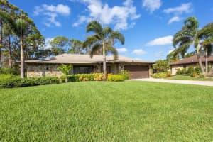 2300 ARBORFIELD LANE, SARASOTA, FL 34235 Sold 01/15/25