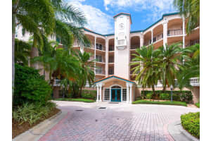 5430 EAGLES POINT CIRCLE, SARASOTA, FL 34231 Sold 01/17/25