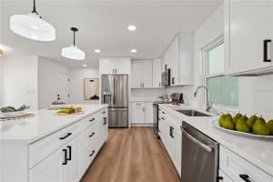 1649 IDLE LANE, SARASOTA, FL 34231 Sold 12/26/24
