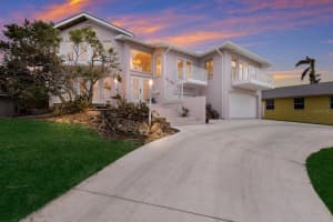 2105 RIVERVIEW BOULEVARD, BRADENTON, FL 34205 Sold 04/02/25