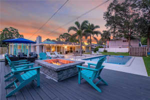 322 SUWANEE AVENUE, SARASOTA, FL 34243 Sold 03/12/25