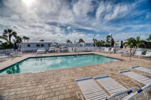 88 TWIN SHORES BOULEVARD, LONGBOAT KEY, FL 34228 Sold 07/18/25
