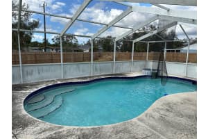 5682 25TH STREET CIRCLE, BRADENTON, FL 34203 Sold 11/21/24
