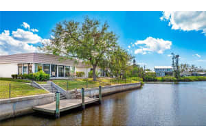 2138 RIVERBLUFF PARKWAY, SARASOTA, FL 34231 Sold 01/08/25
