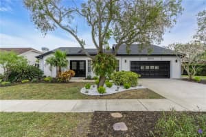 5979 BAY LAKE DR N, ST PETERSBURG, FL 33708 Sold 12/18/24
