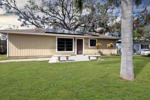 160 GOLDEN SANDS DRIVE, SARASOTA, FL 34232 Sold 02/03/25