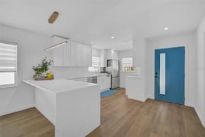 2757 FLOYD STREET, SARASOTA, FL 34239 Sold 01/31/25